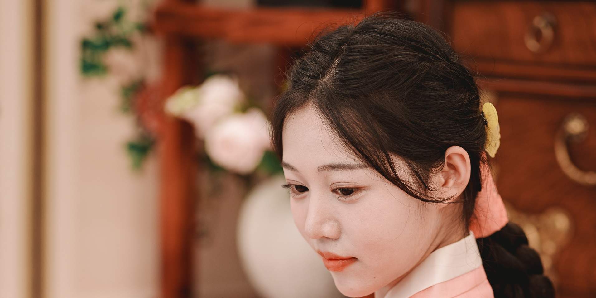 Traditional Hanbok Indoor Studio Photoshoot Experience in Jeju