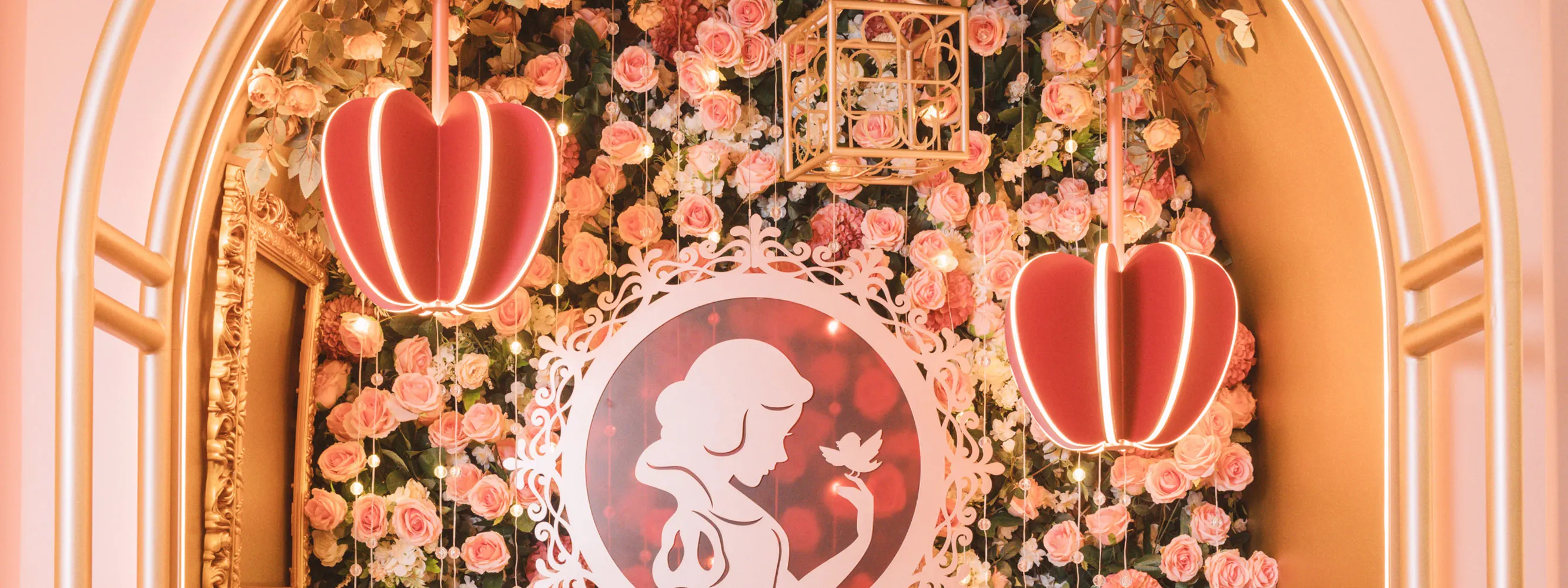 Good Moment Snap Hub｜Themed Zone｜Professional Photography Team