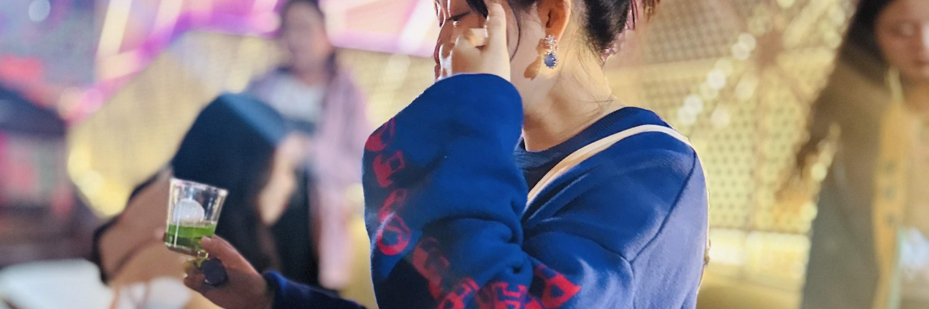 J'ai hâte de prendre un verre