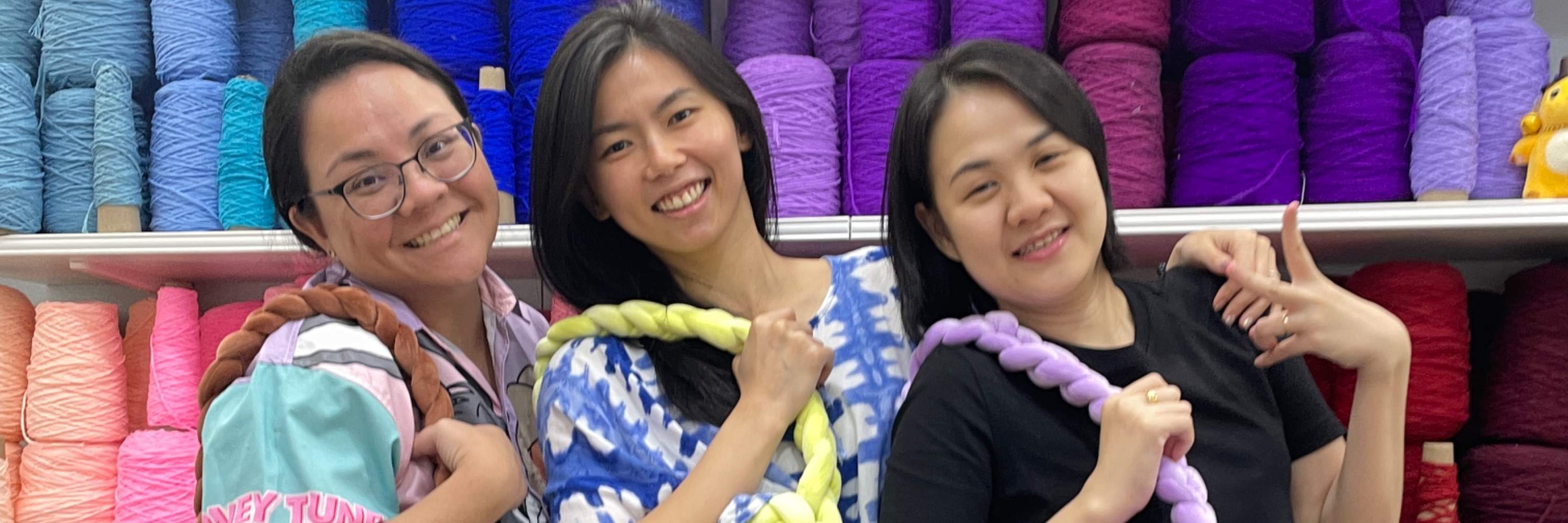 Мастер-класс по вязанию бархатной сумки вручную в Сингапуре