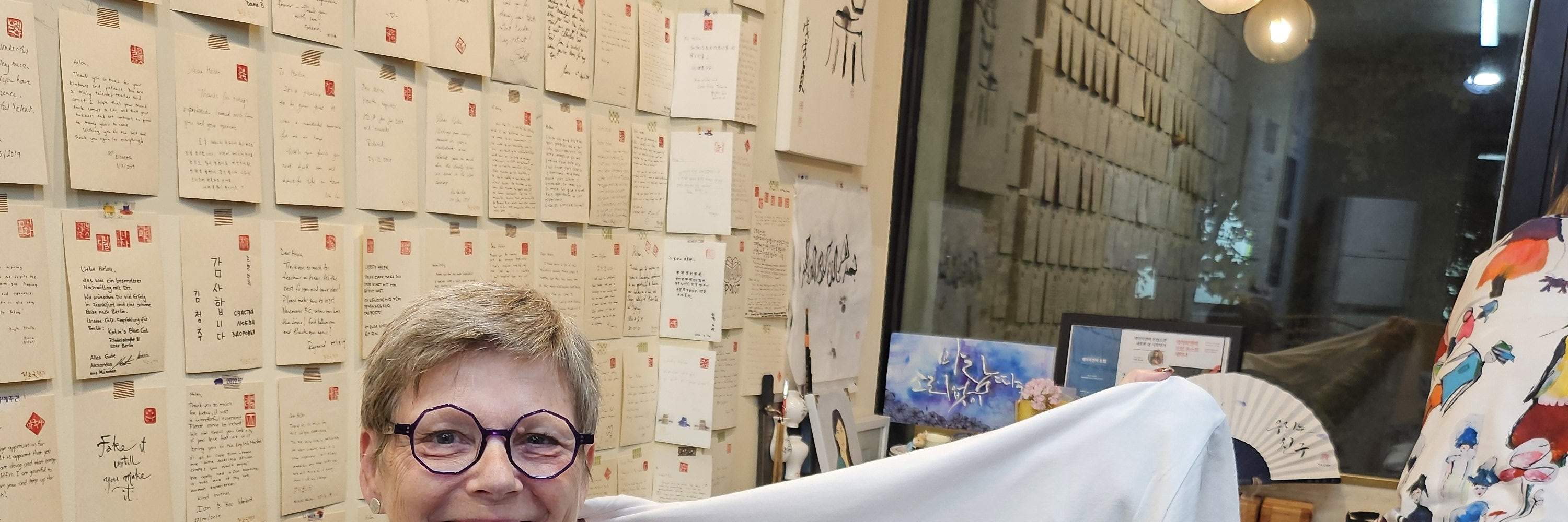 Crea una maglietta con il tuo nome in Hangul a Insadong, Seoul