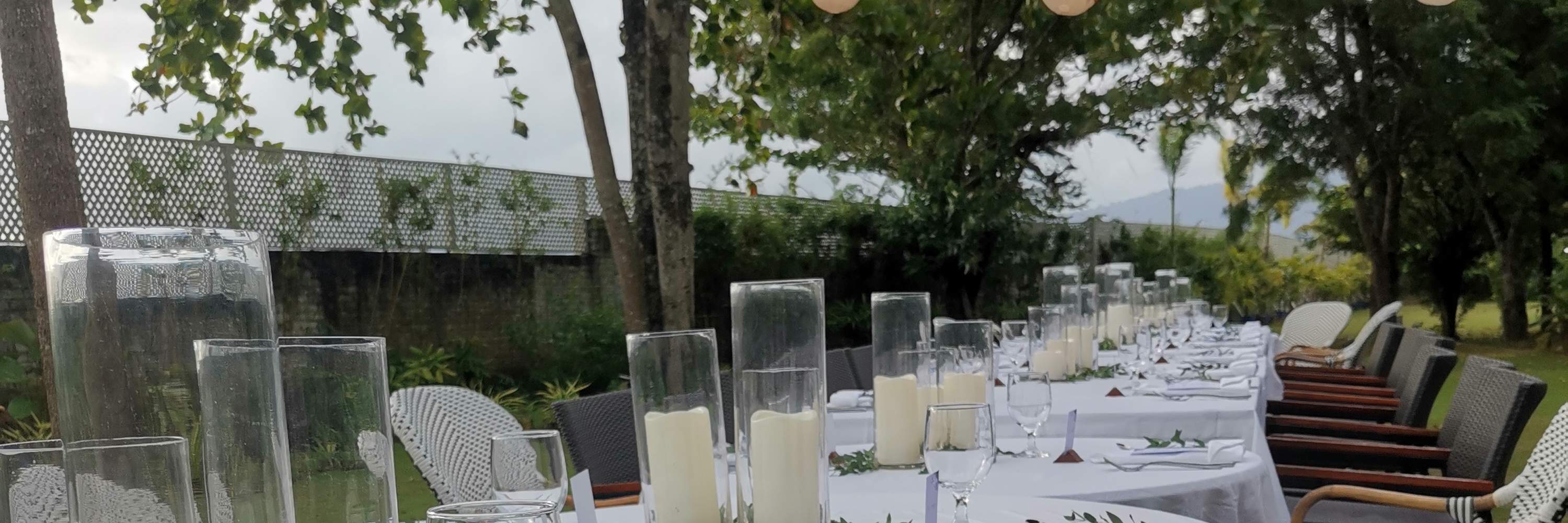 템플 트리의 식탁