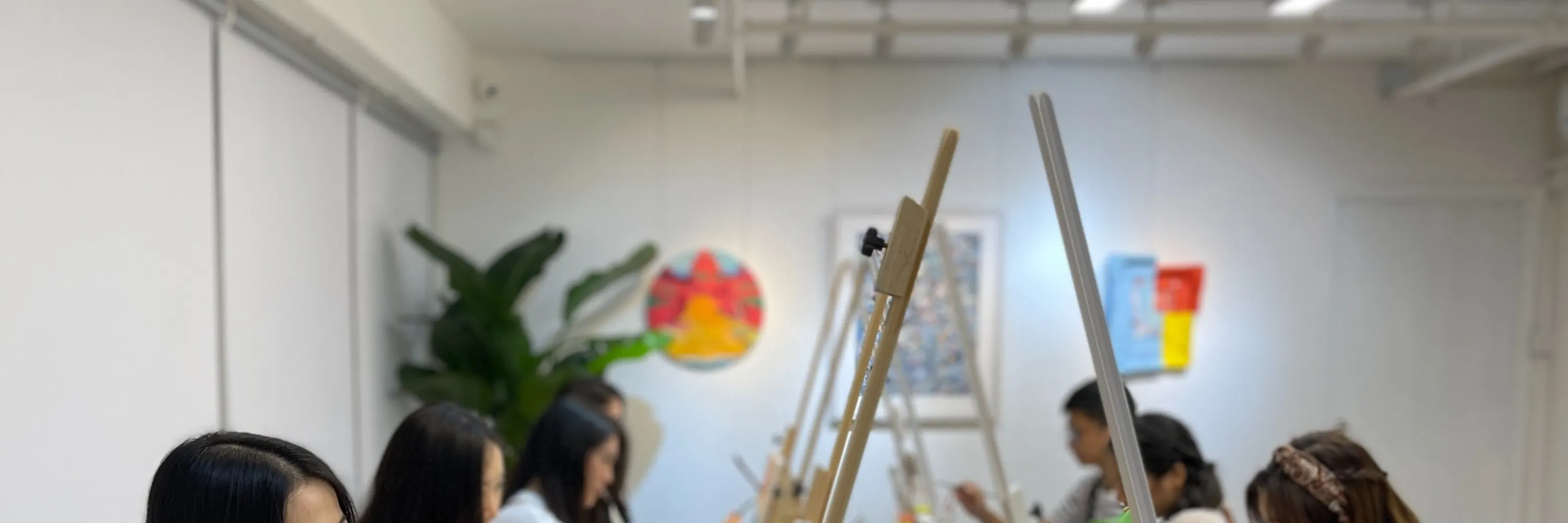 Rica Art Space - 压克力艺术创作坊｜肌理绘画工作坊｜Art & Wine｜湾仔