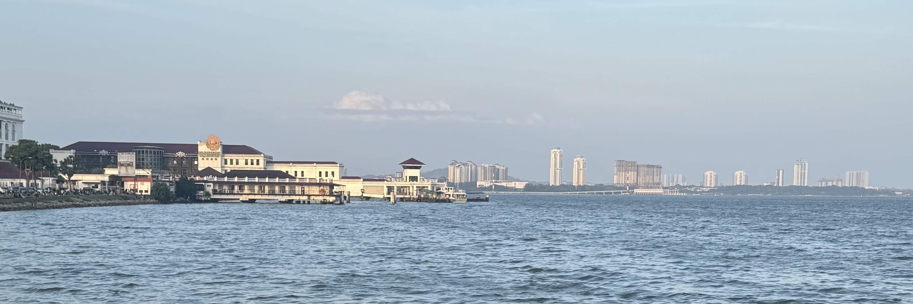 Du thuyền ngắm hoàng hôn ở Johor Bahru