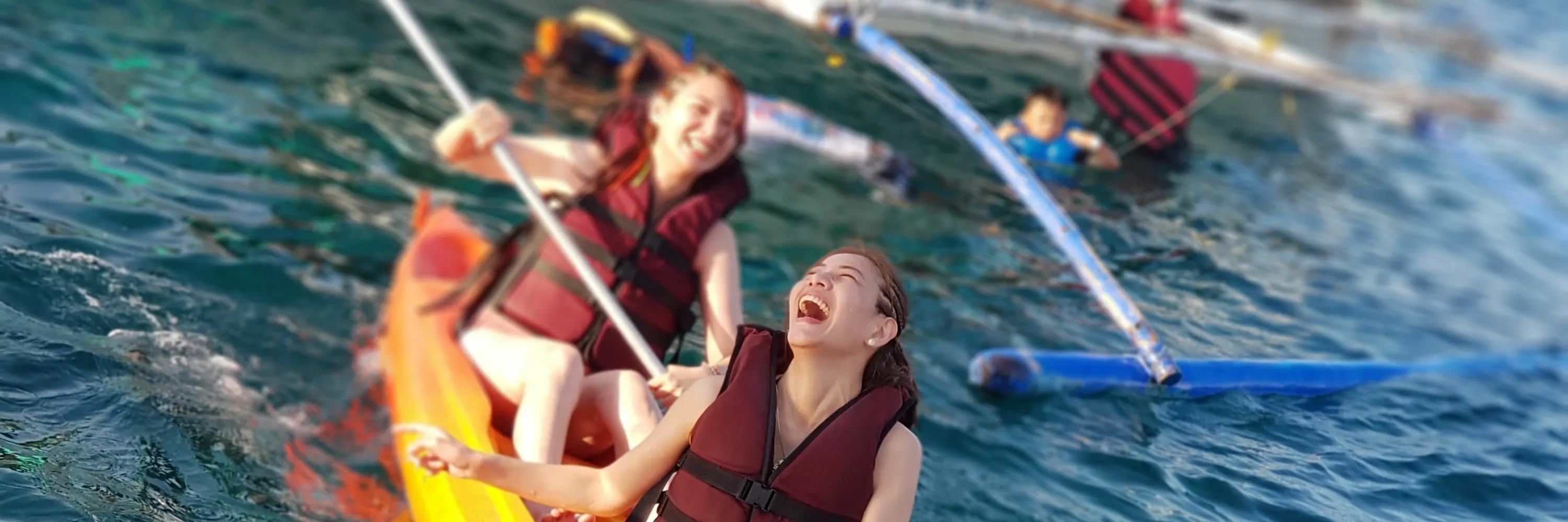 kayak in bora