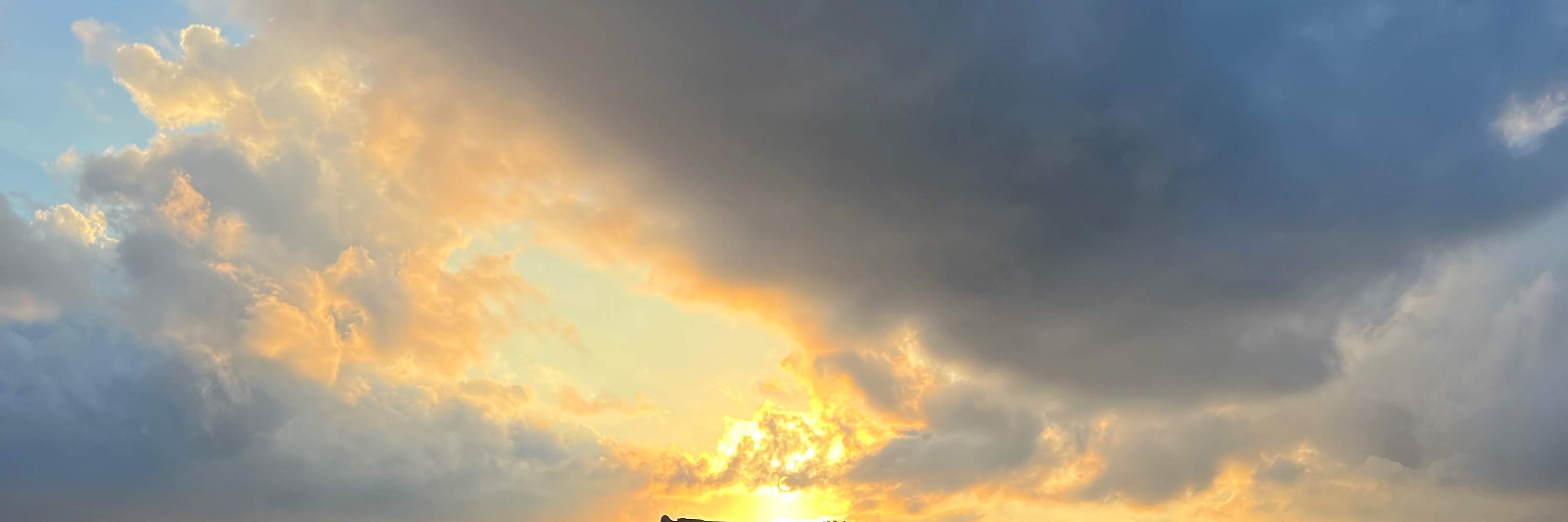 Sunrise and dawn, the morning sun slowly rising.