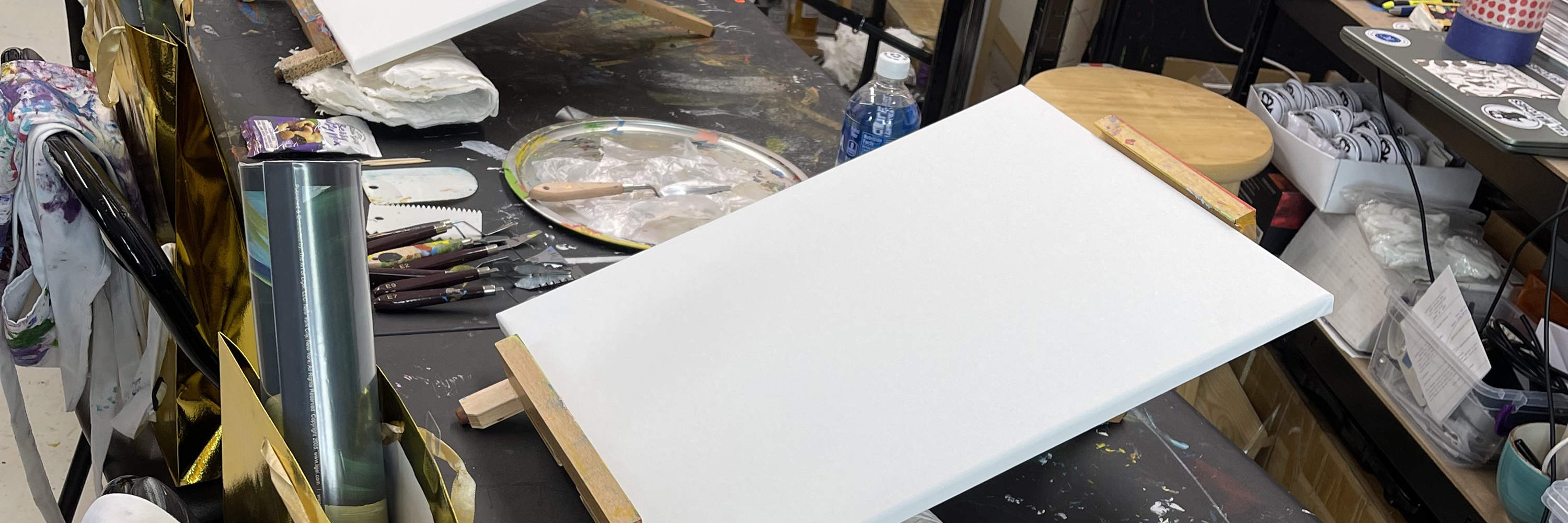 ภาพวาดนามธรรมด้วยมีดจานสีใน นิวยอร์ก