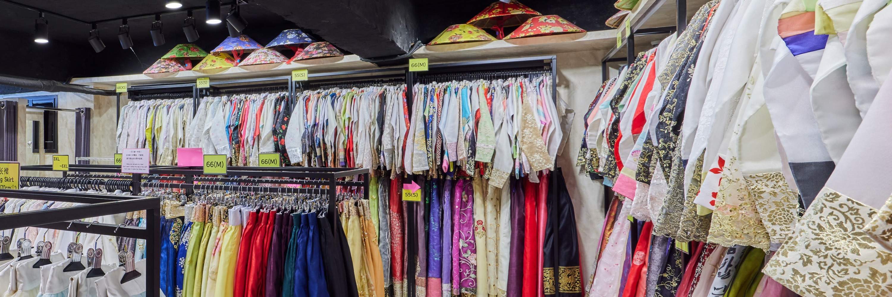 Sewaan Hanbok Seohwa di Gyeongbokgung