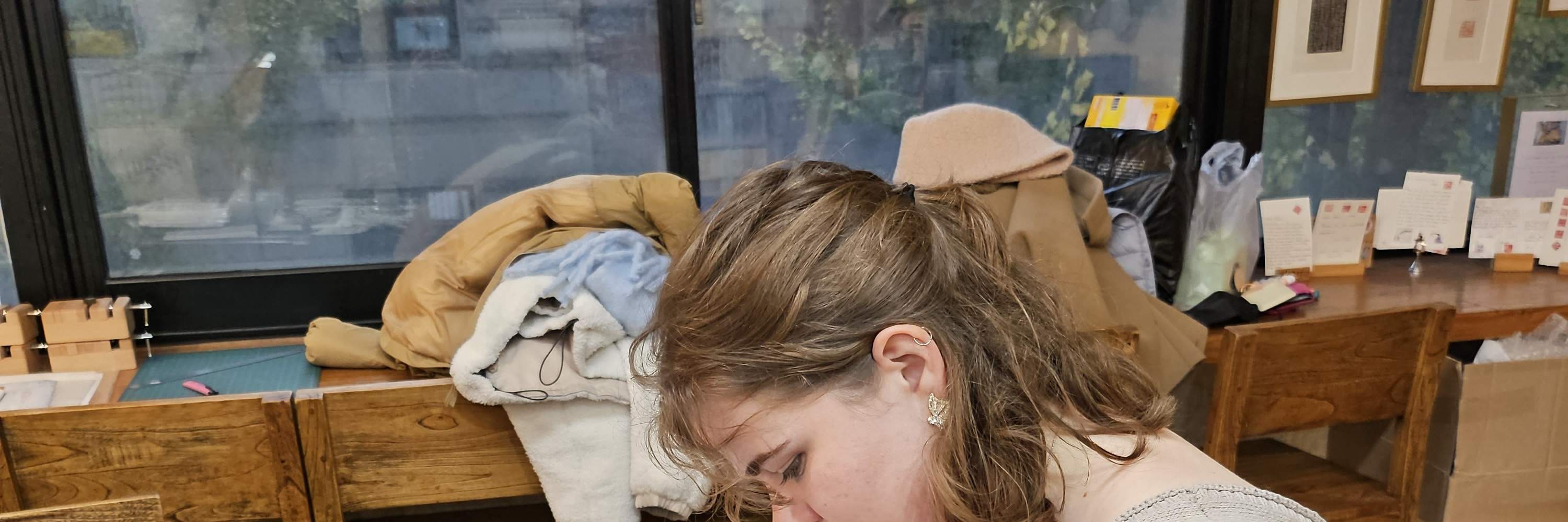 Crea una maglietta con il tuo nome in Hangul a Insadong, Seoul