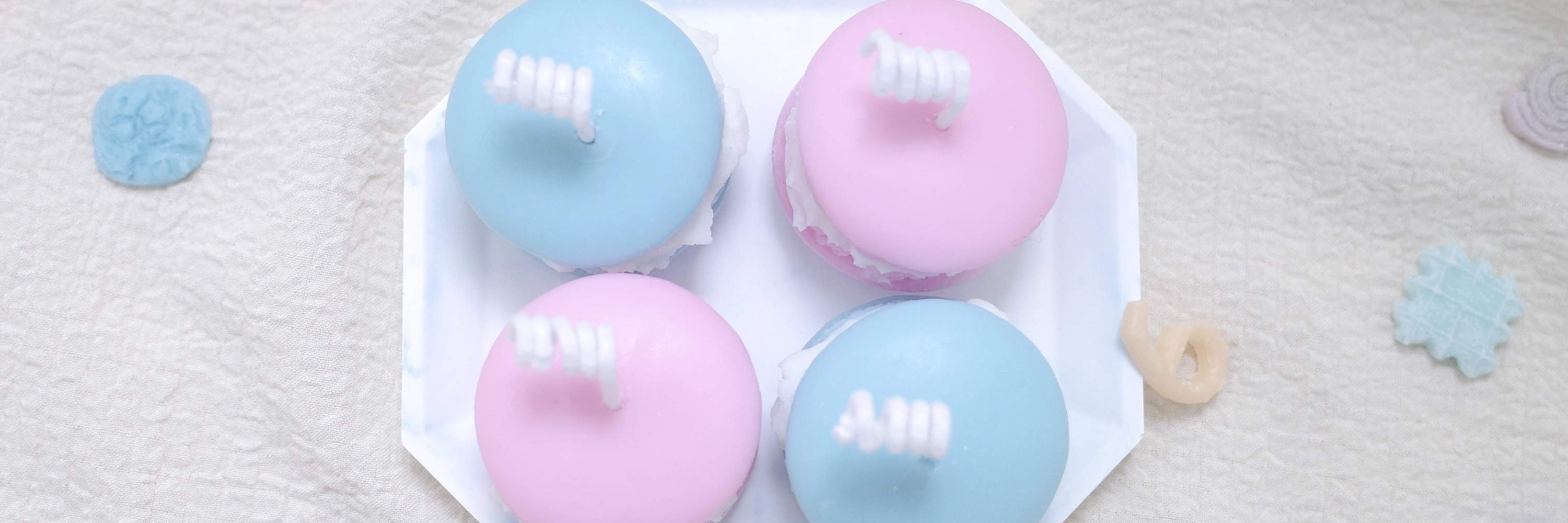 แสงออโรร่า - เทียนดาวเคราะห์｜เทียนกระถางฉ่ำๆ｜ลูกบอลคริสตัลฐานหินกระจาย｜เทียนมาการอง｜เทียนเหมืองคริสตัล｜ซวนหว่าน