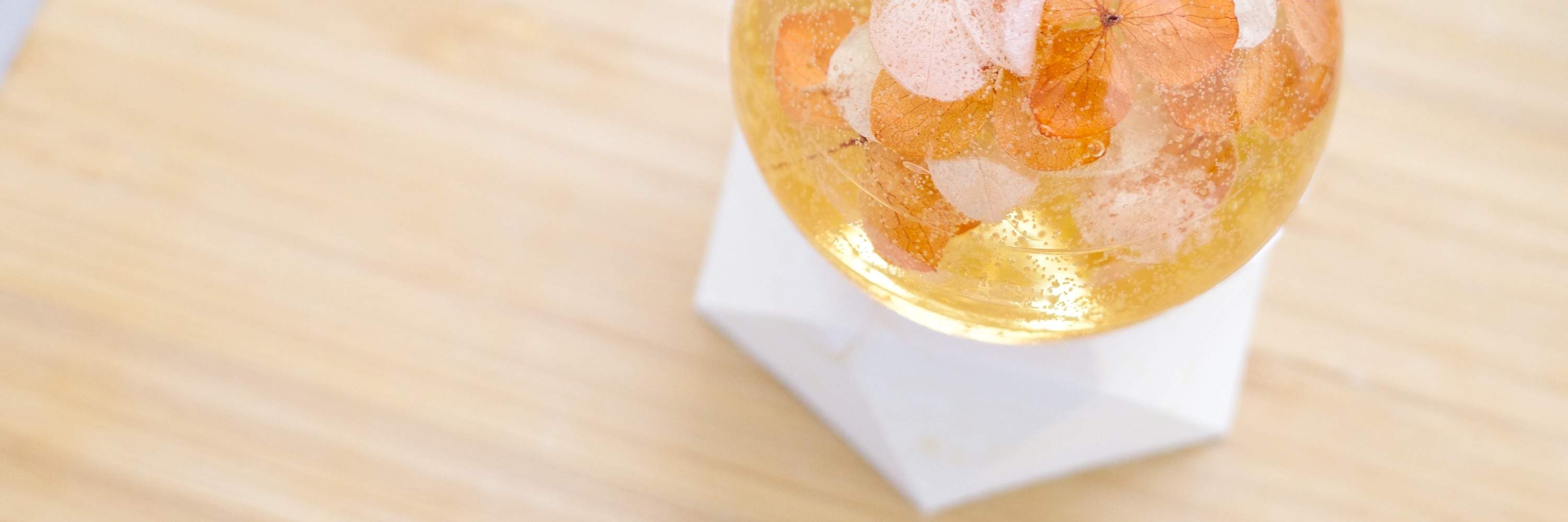 แสงออโรร่า - เทียนดาวเคราะห์｜เทียนกระถางฉ่ำๆ｜ลูกบอลคริสตัลฐานหินกระจาย｜เทียนมาการอง｜เทียนเหมืองคริสตัล｜ซวนหว่าน