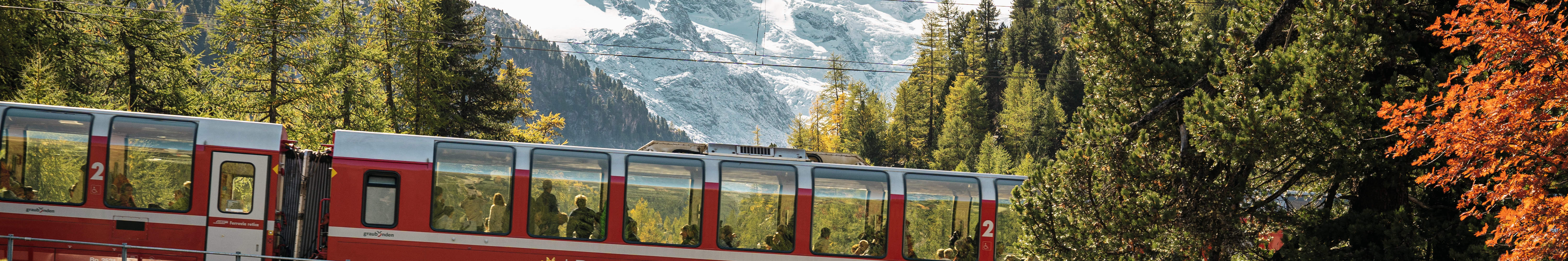 Bernina Express frente al glaciar Morteratsch, Grisones