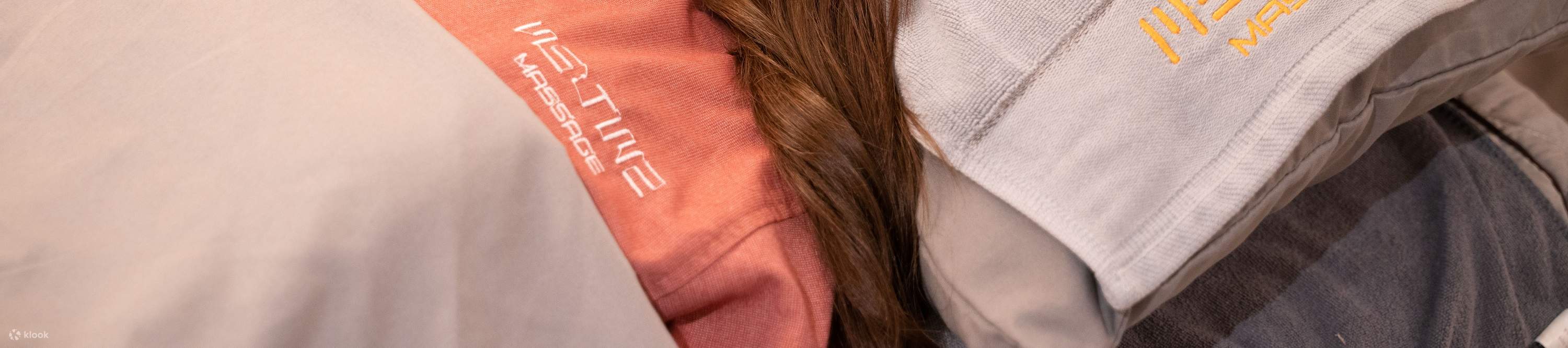 Me Time Massage（大型2階建て路面店マッサージ店、香港コーズウェイベイ）