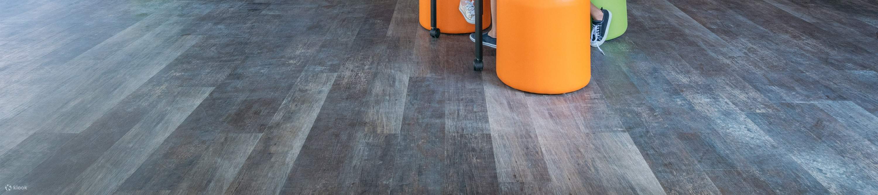 모험 텐트에서 별을 보며 잠들어 보세요. 야외 캠핑의 마법을 경험할 수 있습니다.