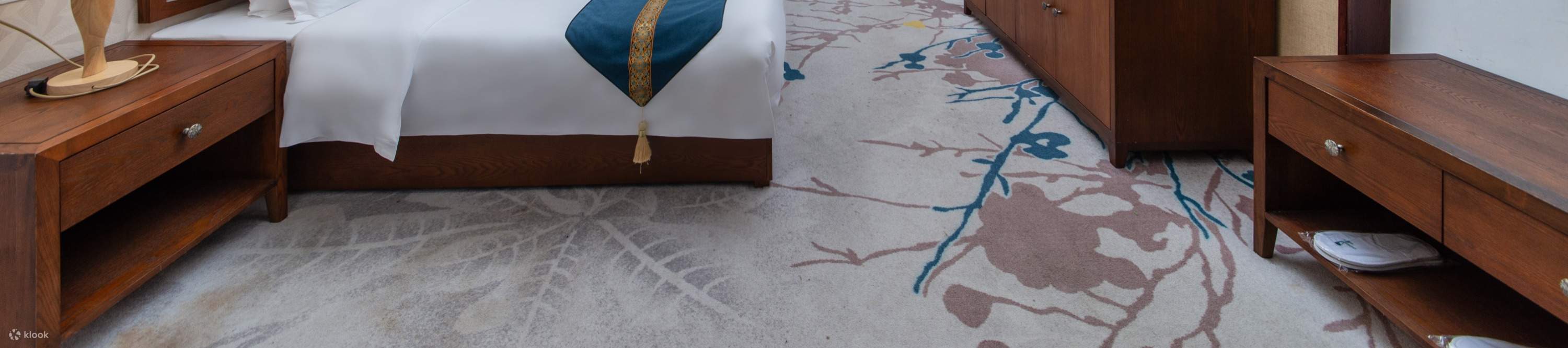 โรงแรมเซินเจิ้น ชิงชิง เวิลด์