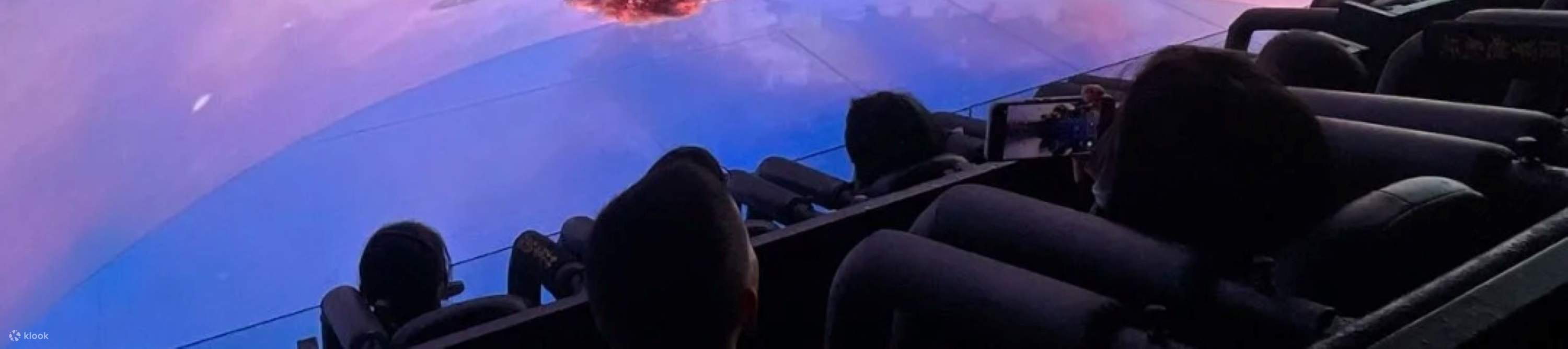 Chinese pavilions stand by the lake, reflecting the trees and ancient pagodas in the distant mountains under the sunset.