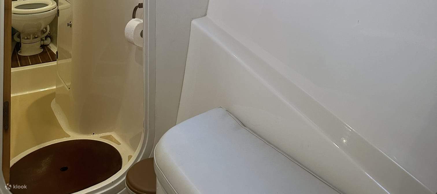 前往拉撒路岛的游艇租赁