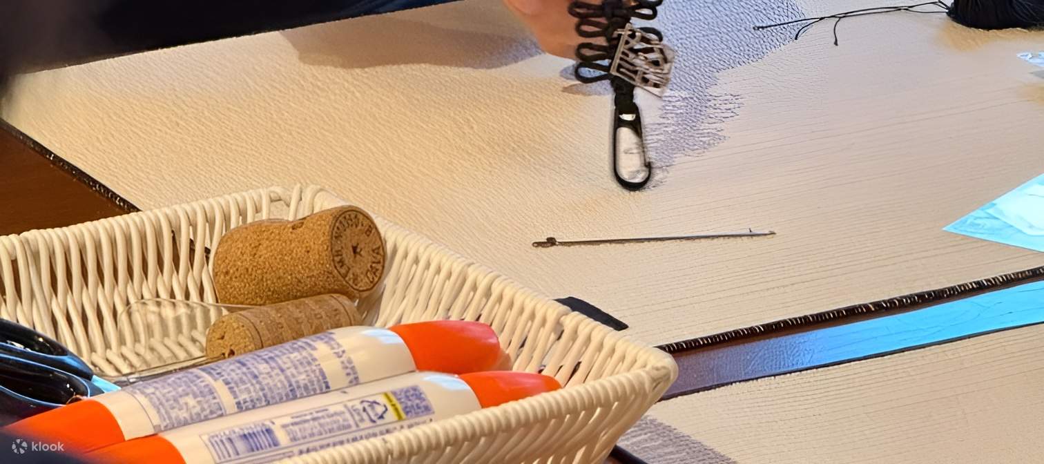 Atelier de fabrication de porte-clés de nœuds coréens Norigae dans la forêt de Séoul