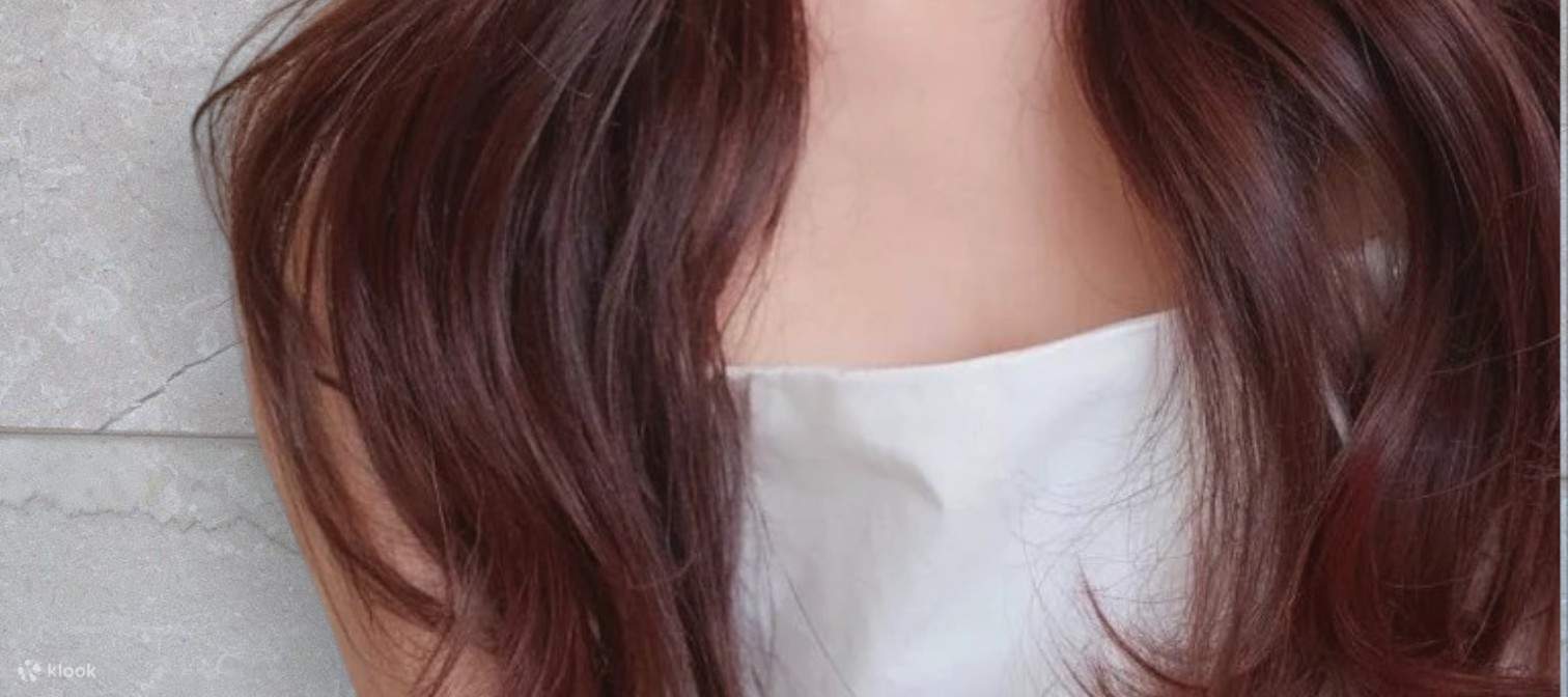 4. K-POP прическа и макияж
Попробуйте прическу и макияж K-POP Idol и наслаждайтесь поездкой!
Мы проведем индивидуальные процедуры для причесок и макияжа с учетом особенностей лица клиента.