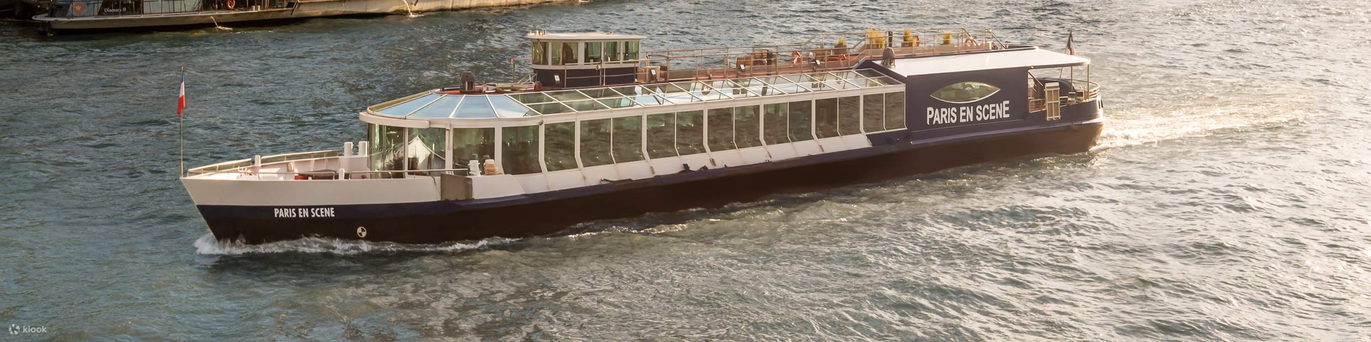 Dinner Cruise 3 Hidangan di Seine River dari Paris