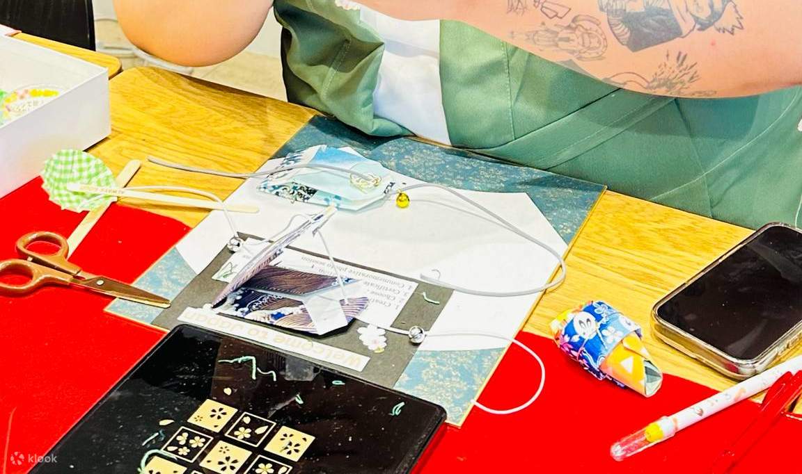 Création de bonsaïs Kintsugi (Kyoto)