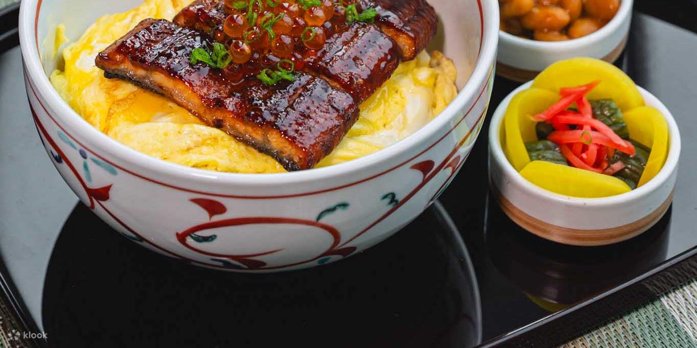 Ресторан и бар на крыше Up & Above в отеле The Okura Prestige Bangkok