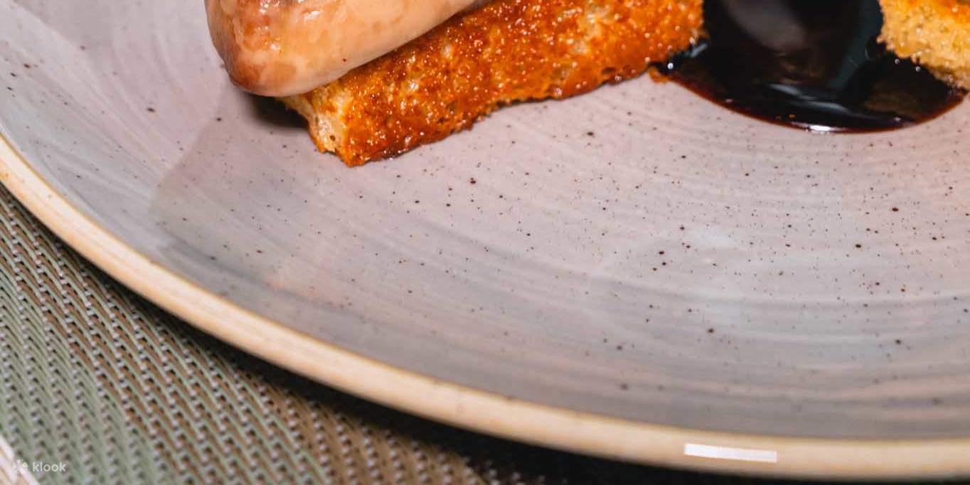 Ресторан и бар на крыше Up & Above в отеле The Okura Prestige Bangkok