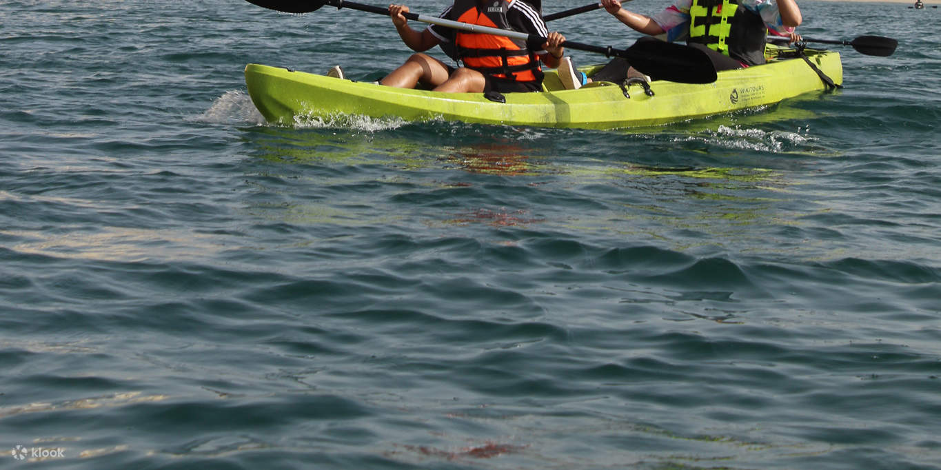 Kayak Matahari Terbenam Muscat 