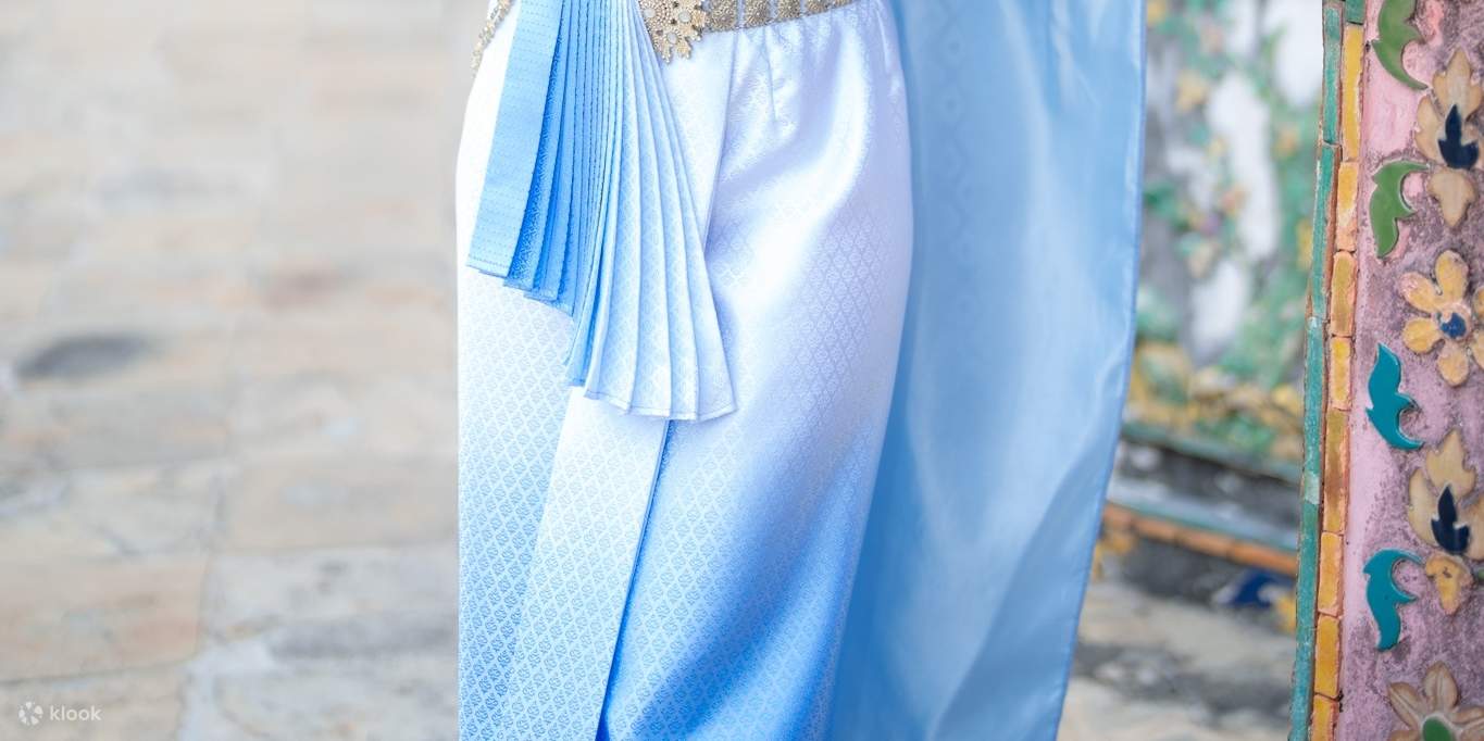 Absolute Thai: Noleggio di Costumi Thai a Bangkok