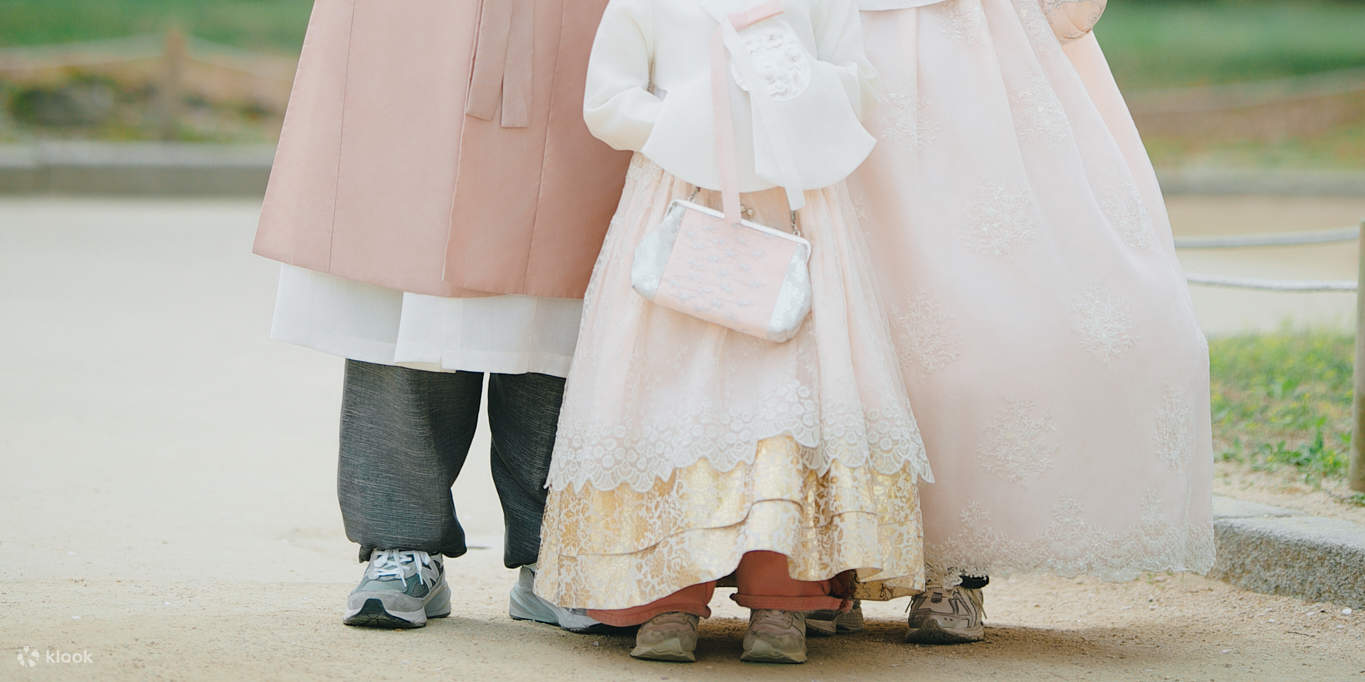 Alquiler de Hanbok con peinado y accesorios en Hanbokgirls
