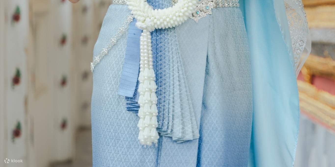 Absolute Thai: Noleggio di Costumi Thailandesi a Bangkok