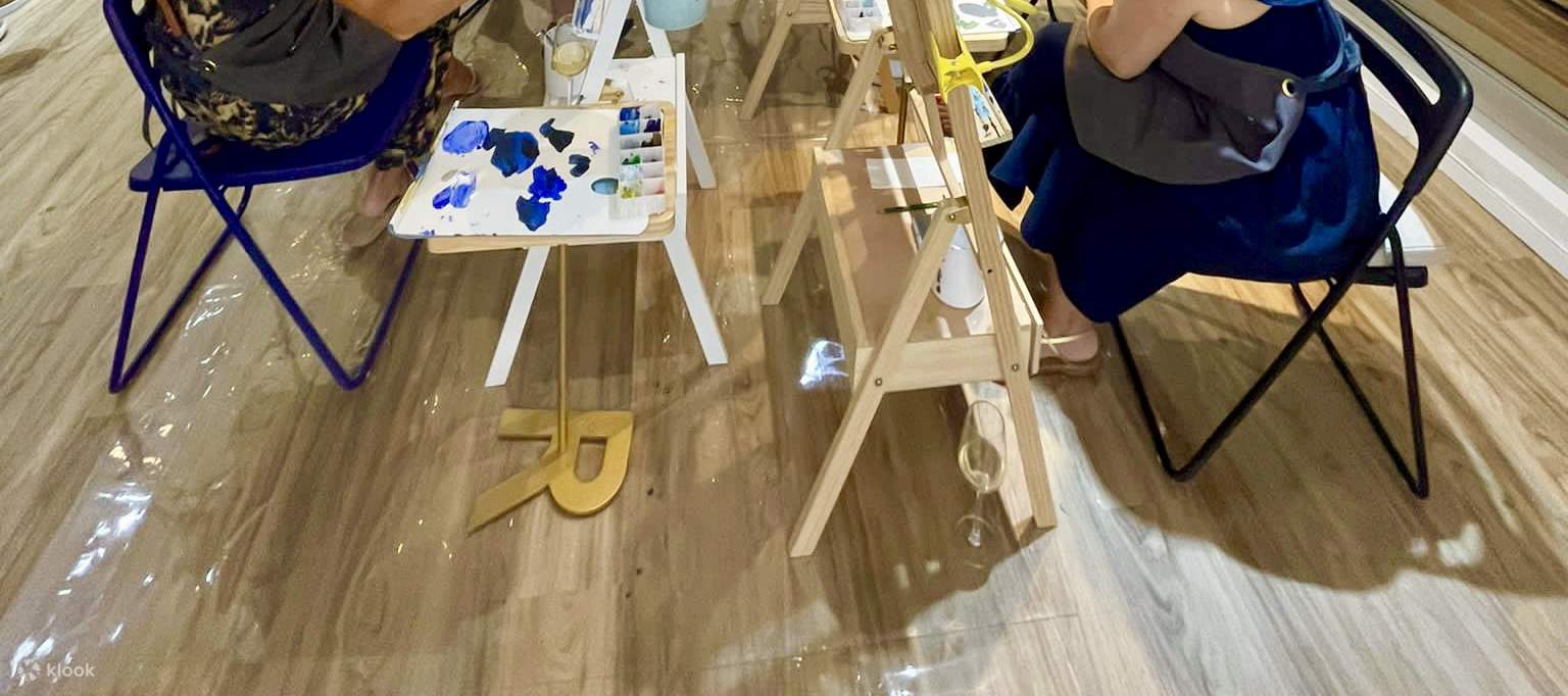 Rica Art Space - Acrylic art jamming workshop｜Texture painting workshop｜Art & Wine｜Wan Chai