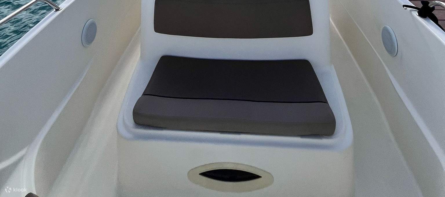 圣淘沙湾码头（Sentosa Cove Jetty）- 拉撒路岛（Lazarus Island）渡轮服务（YachtCruiseSG提供）