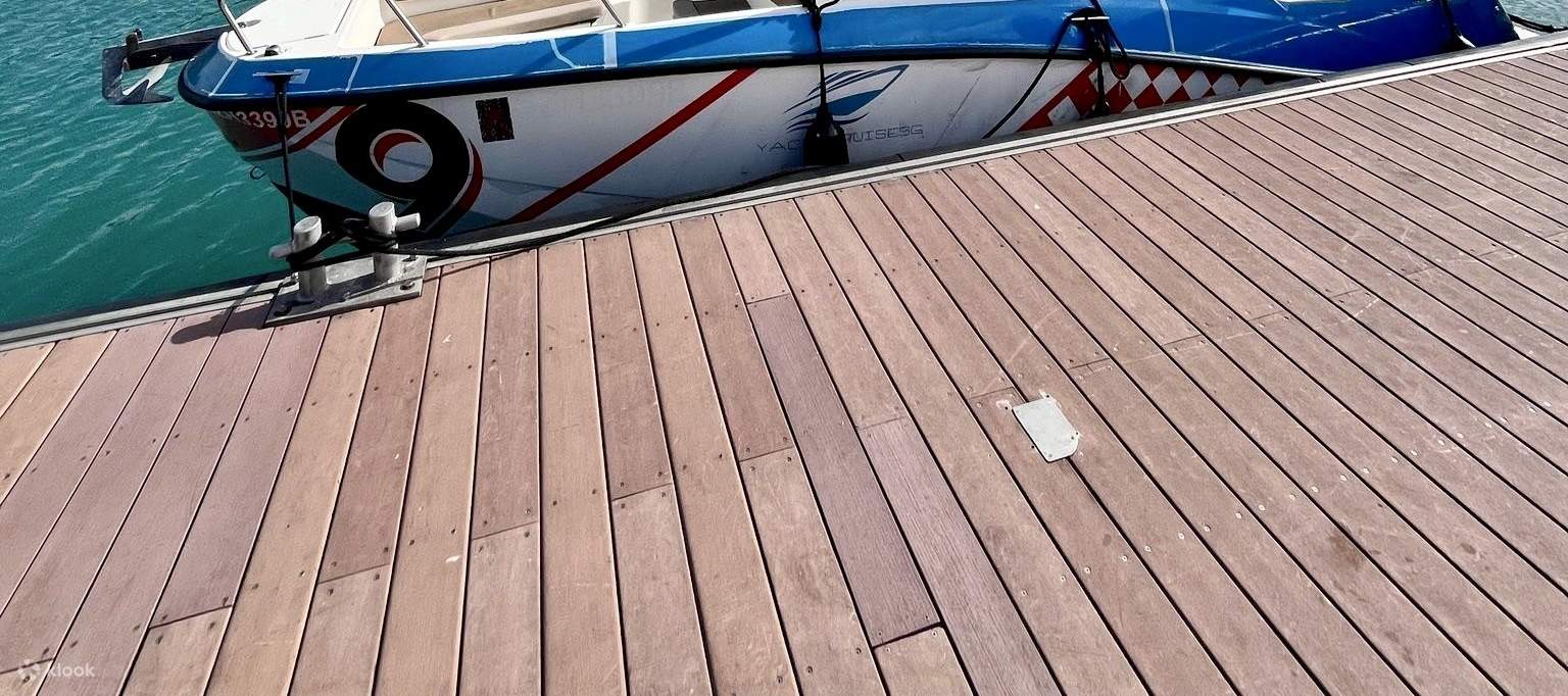 圣淘沙湾码头（Sentosa Cove Jetty）- 拉撒路岛（Lazarus Island）渡轮服务（YachtCruiseSG提供）