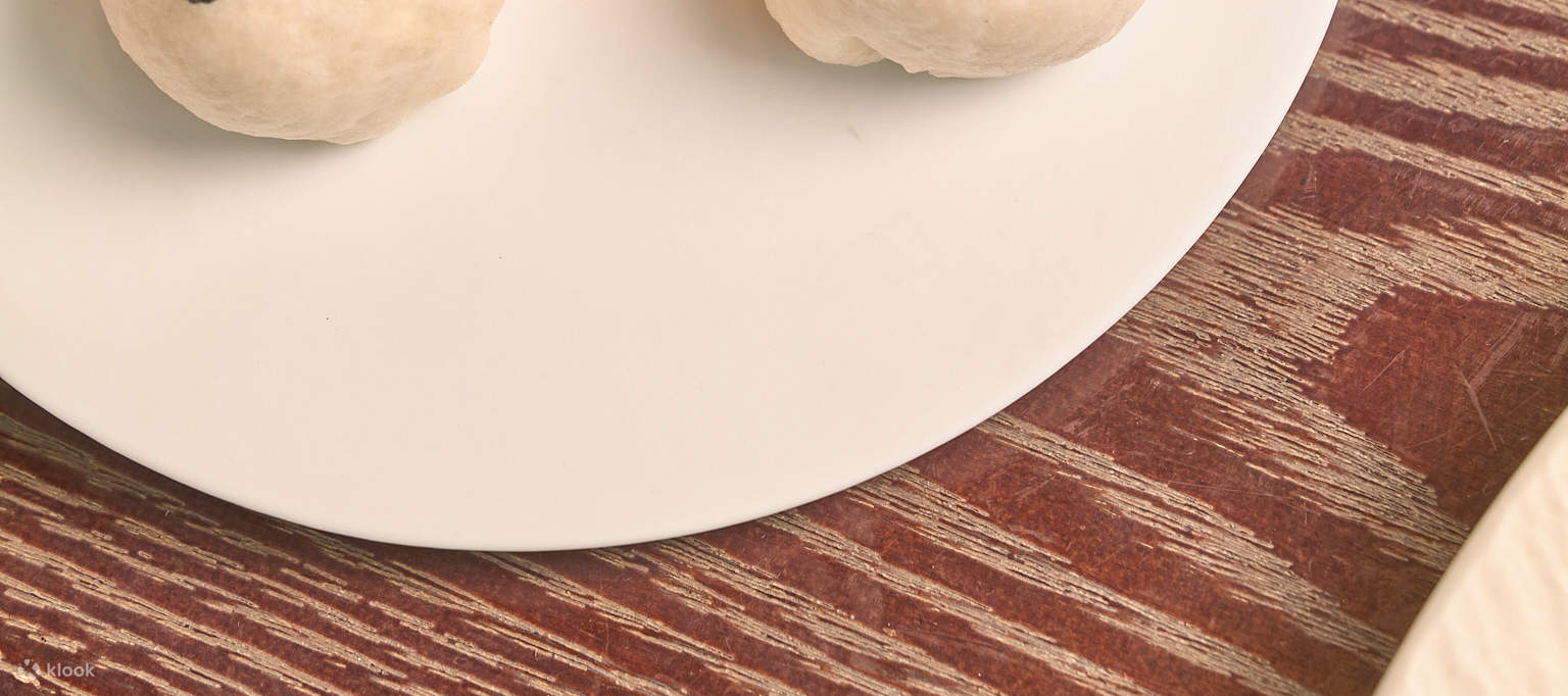 방콕 피콕 앨리 애프터눈 티 세트 by Waldorf Astoria