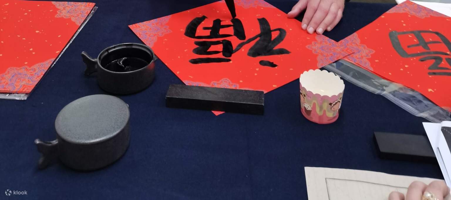 insegnante che guida lo studente