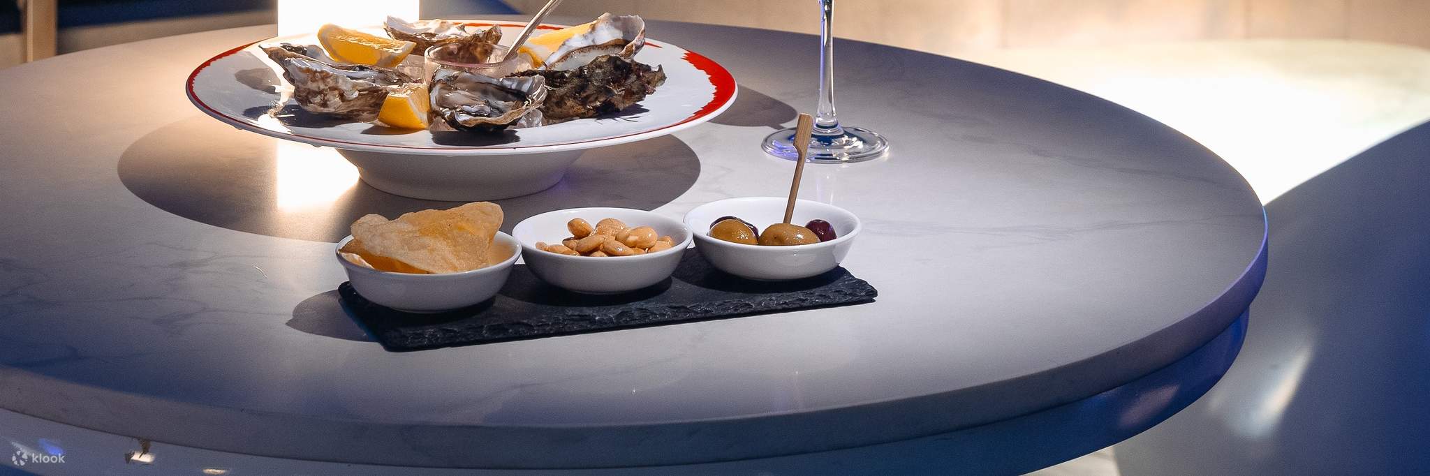 CRU แชมเปญบาร์ ชั้น 59 เซ็นทาราแกรนด์ แอท เซ็นทรัลเวิลด์