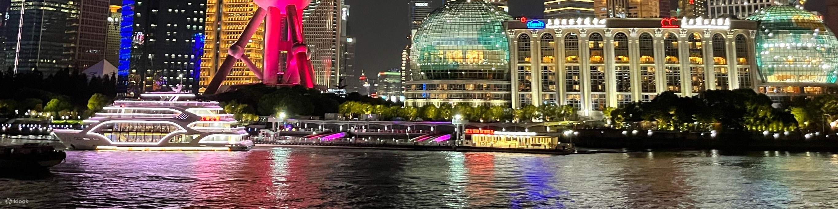 Dari Bund, Arsitektur Internasional, Jembatan Waibaidu hingga gemerlap lampu di Bund Utara, dari Jembatan Nanpu, Jembatan Lupu, Taman Expo hingga Oriental Pearl Tower, Jin Mao Tower, Shanghai Tower, World Financial Center, tiga ikon Lujiazui, setiap tempa