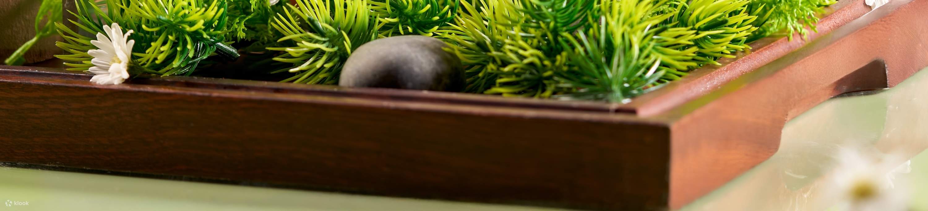 Afternoon Tea di Novotel Danang Premier Han River