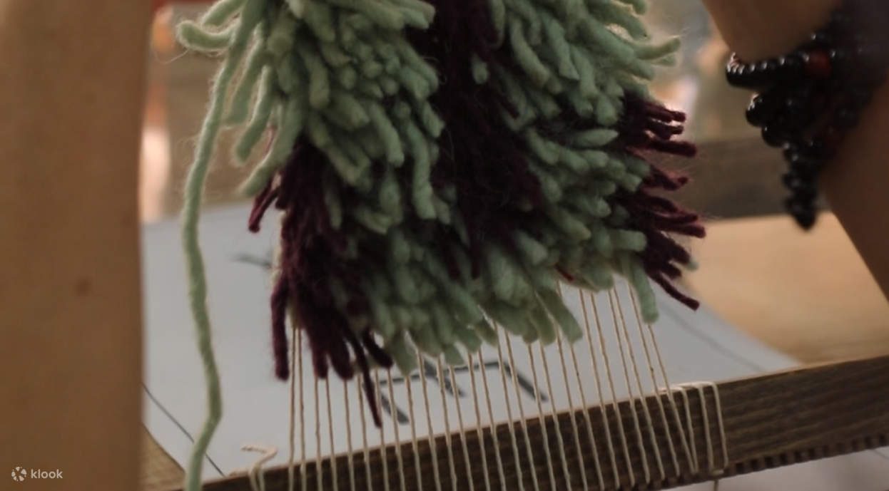 Myrugy-Small Group Rug Making Workshop in Marrakech with kechart