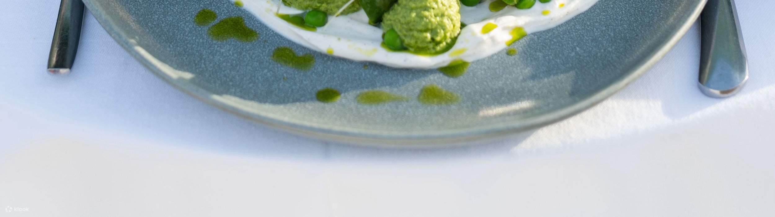 Gourmet Dinner Cruise on Seine River with Live Music in Paris