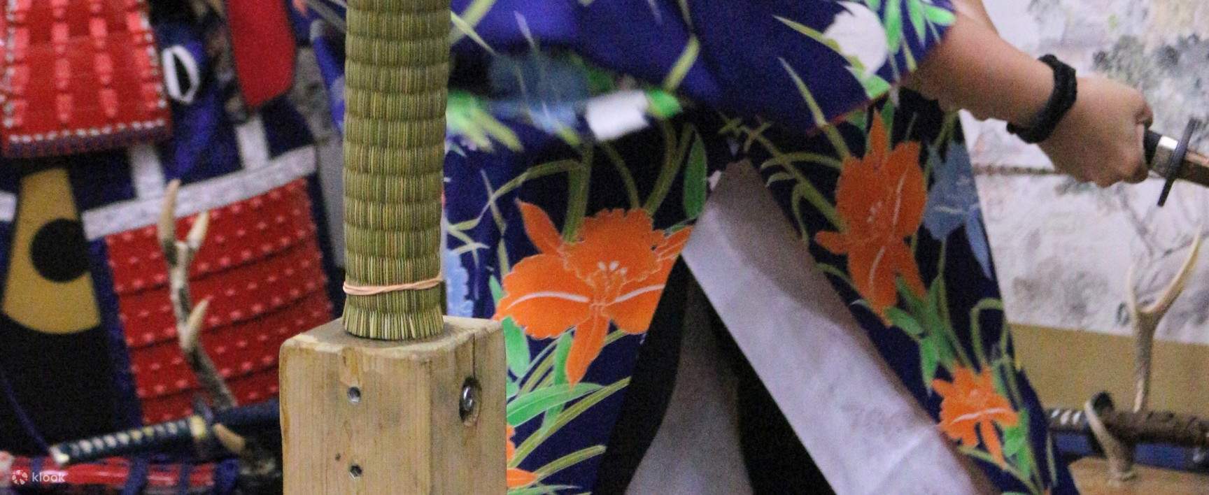 Hoạt động,6 - Điểm nổi bật -
➤ Tập chém kiếm
Thử sức chém kiếm bằng kiếm Nhật Bản thật!