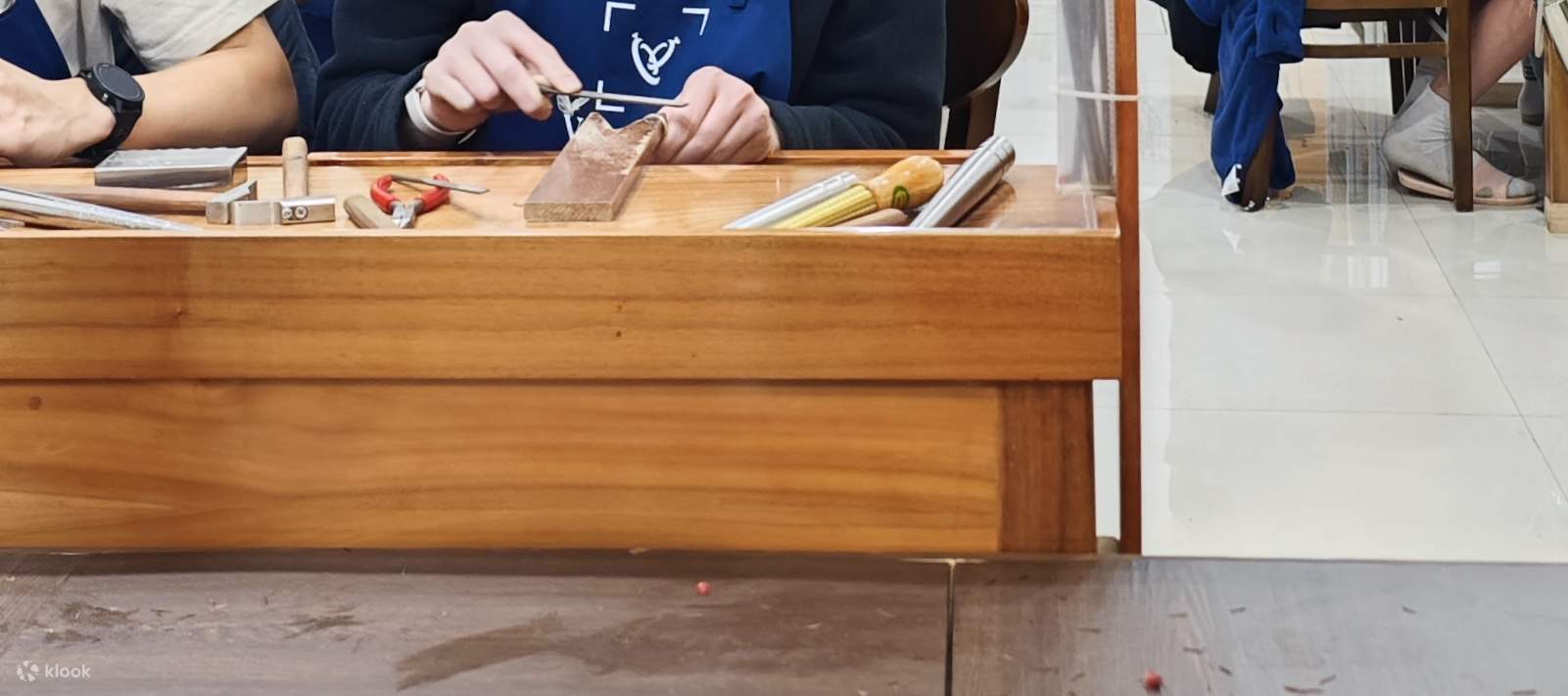 Clase de fabricación de joyería de plata en Hanói