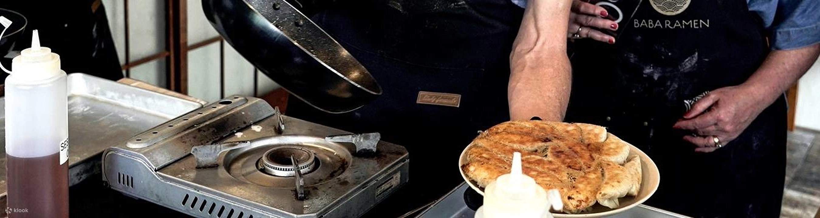 도쿄 라멘 & 교자 쿠킹 클래스