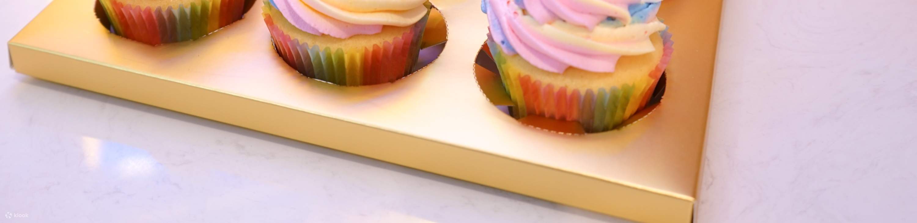 Bánh cupcake kỳ lân