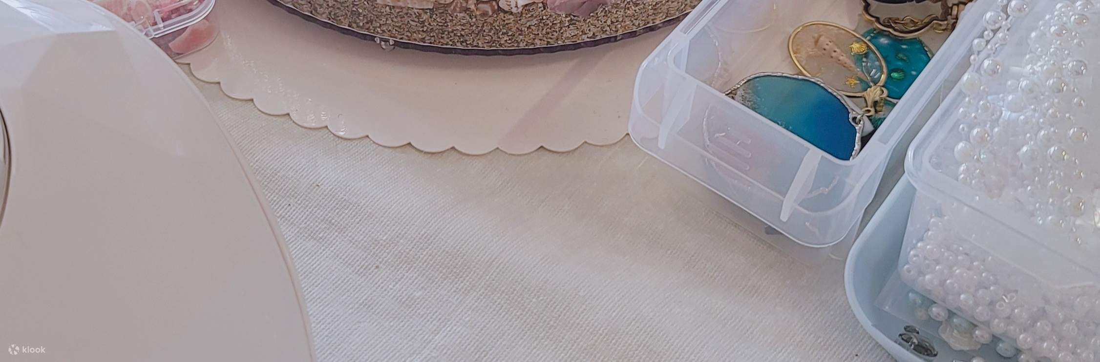 Kenangan Jeju yang terabadikan dalam resin – lokakarya pembuatan aksesori