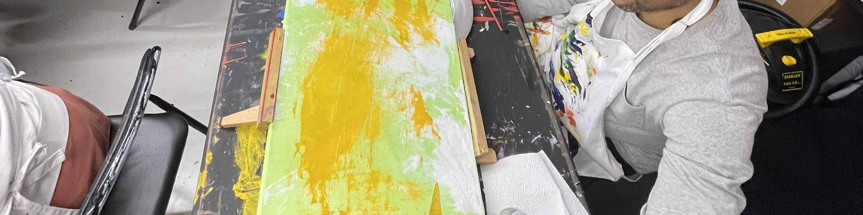 當他們發現用富有表現力、強有力的筆觸分層繪畫的魔力時，猶豫就會消失