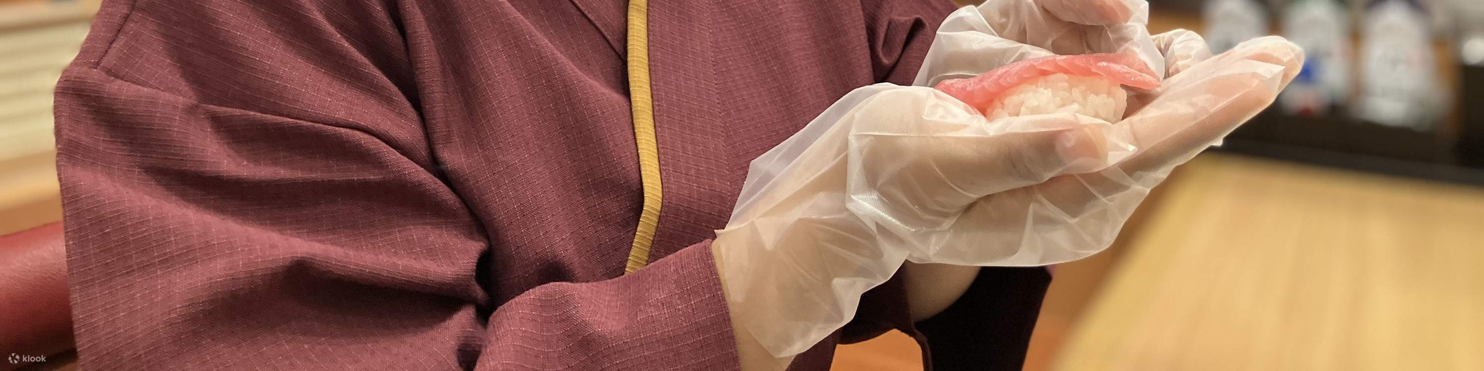 【Osaka】Experiencia de Elaboración de Sushi y Cinta Transportadora