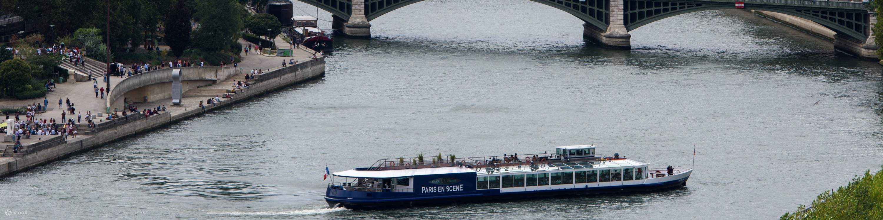 Dinner Cruise 3 Hidangan di Seine River dari Paris