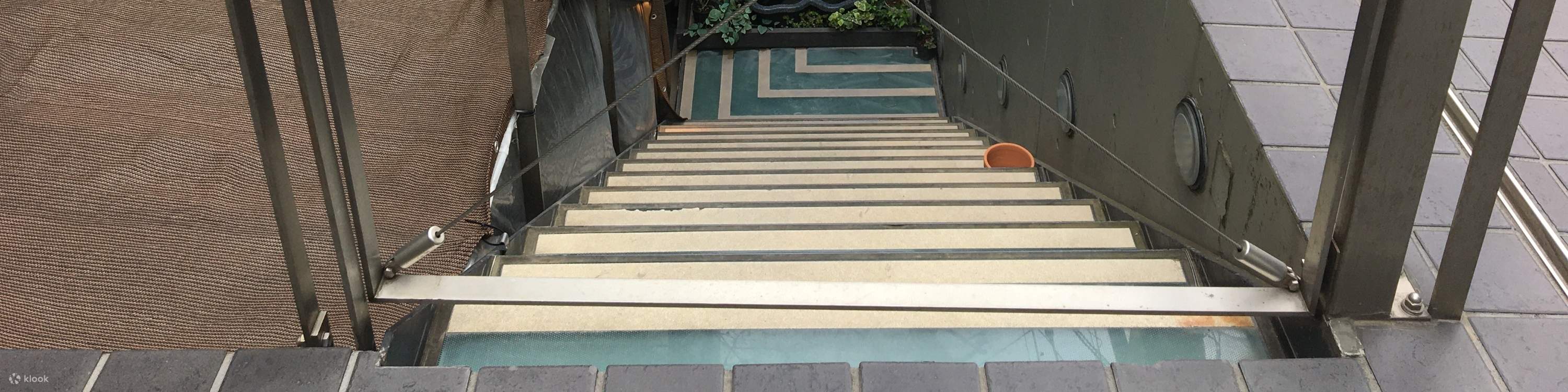 Japanische traditionelle Kintsugi-Erfahrung in Tokio